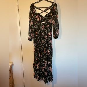 NWT Forever 21 Lattice Back Peekaboo Front Floral Dress, Large